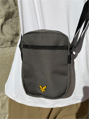 Сумка Lyle & Scott, которую можно носить на плече или через плечо 1000041719