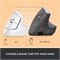 Беспроводная вертикальная эргономичная мышь Logitech Lift, Bluetooth или USB-приемник Logi Bolt, бесшумные щелчки, 4 кнопки, совместима с Windows/macOS/iPadOS, ноутбуками и ПК — светло-серый цвет. 1000024401
