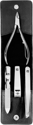 Маникюрный набор Zwilling Classic Inox из 4 предметов. Черный. Высококачественная полированная нержавеющая сталь, устойчивая к ржавчине. Включает кусачки для ногтей, щипчики для кутикул, скошенный пинцет и сапфировую пилочку для ногтей. Сделано в Германии 1000005094 - фото 521550