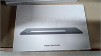 Планшет Samsung Galaxy Tab S10 Lite AI имеет операционную систему Android, 6 гигабайт оперативной памяти и 128 гигабайт встроенной памяти. Его дисплей имеет размер 27,7 см/10,9 дюймов и обладает частотой обновления 90 Гц. В комплекте идет стилус S Pen, по 1000028530