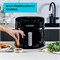 Цифровая аэрофритюрница BLACK+DECKER «8 в 1» с окном, большой объём 7,2 л, мощность 1800 Вт, технология Rapid Air, сенсорный светодиодный дисплей, функция сушки, корзина, пригодная для мытья в посудомоечной машине, ручка с функцией Cool-Touch — AF7210-B5 1000011799